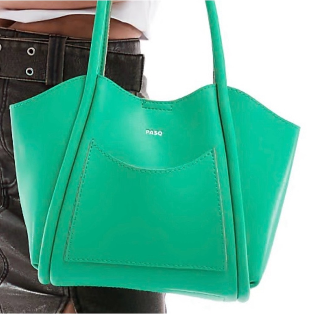 *NWT* PASQ small grab tote bag with front pocket in green